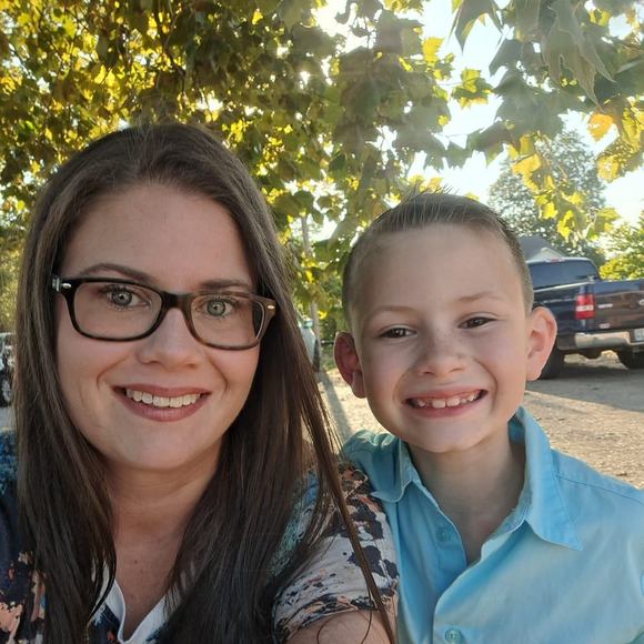 Meet your Posher, Whitney - Picture 1 of 1